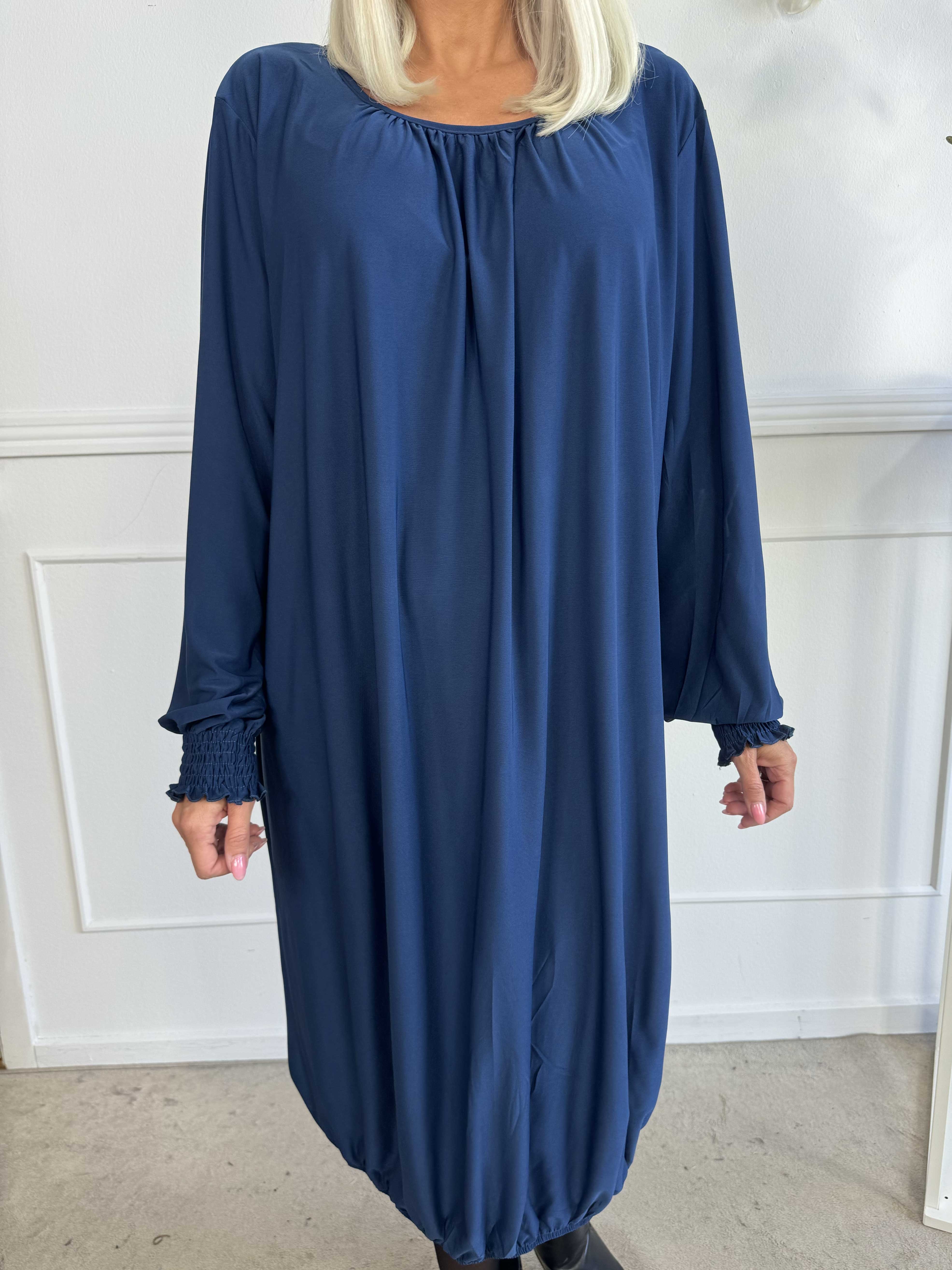 Miracle Plain Dress L/S - Elastisk klänning med långa ärmar